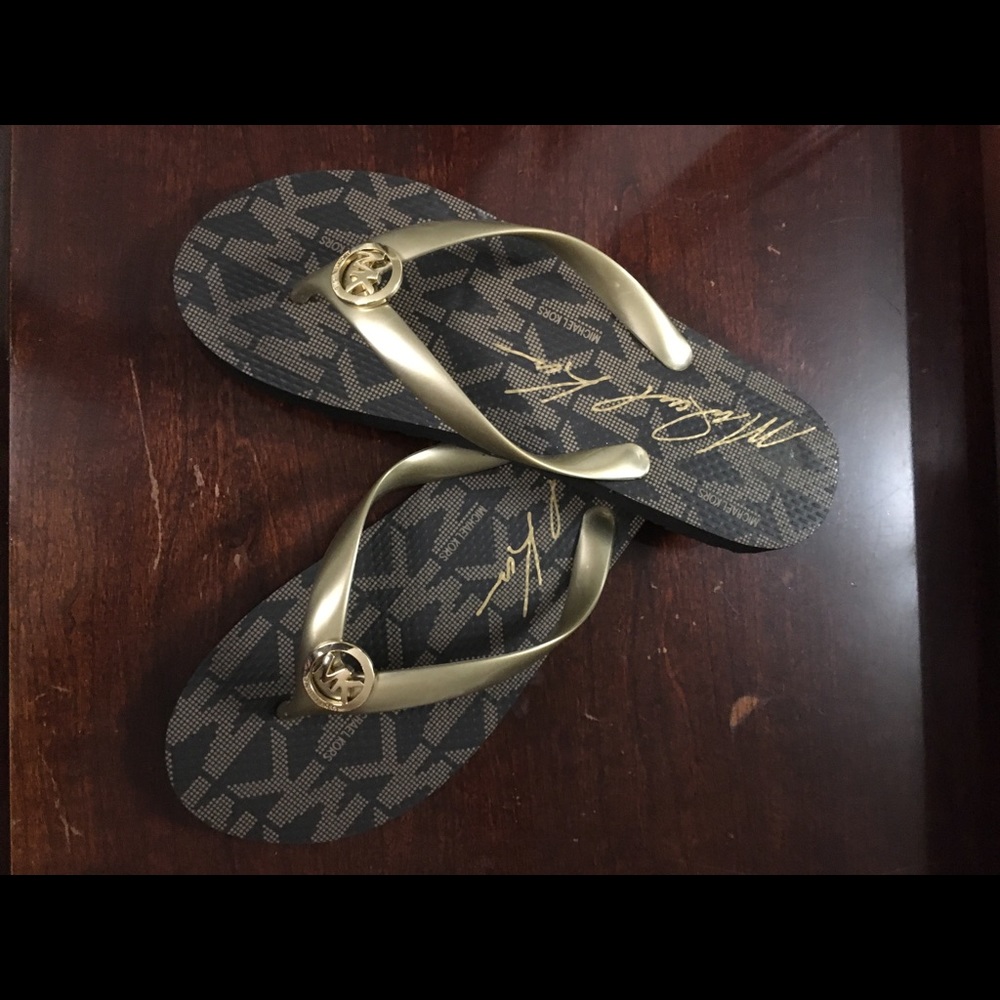 Michael Kors Womens flip flops
